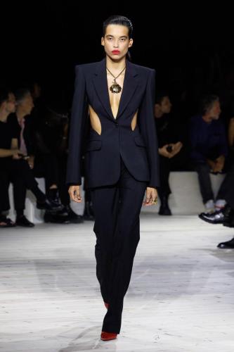 Alexander McQueen RTW SS24 35