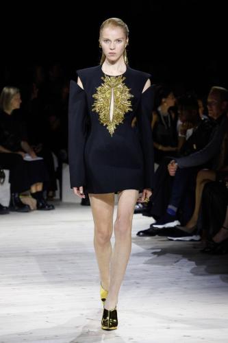 Alexander McQueen RTW SS24 37