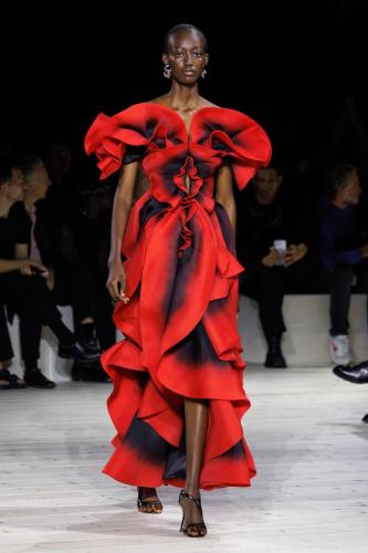 Alexander McQueen RTW SS24 42