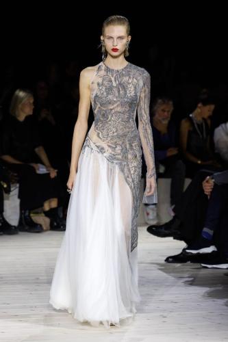 Alexander McQueen RTW SS24 44