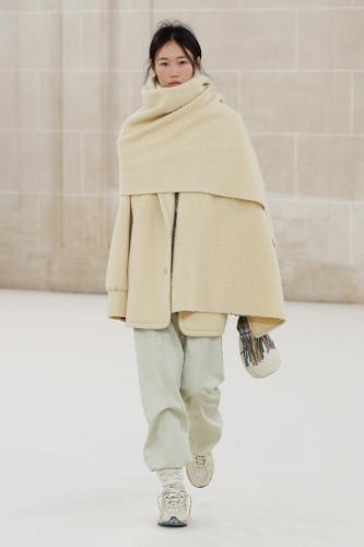 Auralee fw23 runway press look20