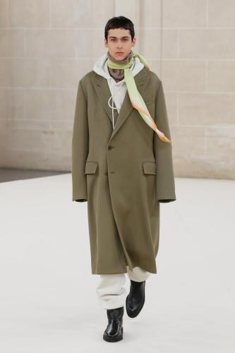 Auralee fw23 runway press look24