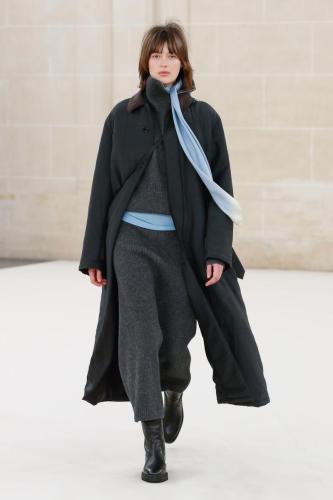 Auralee fw23 runway press look35