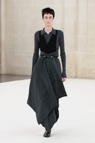 Auralee fw23 runway press look40