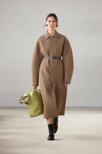 Auralee fw24 runway press look 18