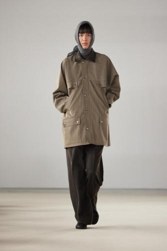 Auralee fw24 runway press look 26