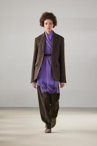 Auralee fw24 runway press look 34
