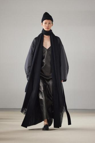 Auralee fw24 runway press look 40