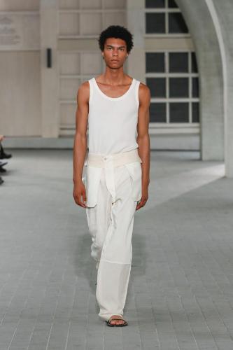 Auralee ss24 runway press look01