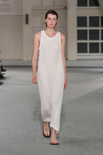 Auralee ss24 runway press look02