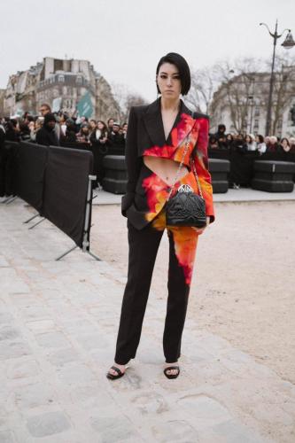 Ayaka-Miyoshi-at-the-Alexander-McQueen-FW23-Show002