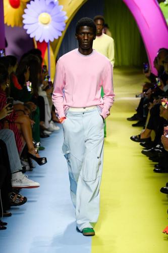 Benetton SS24 catwalk press look04
