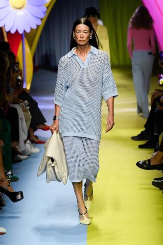 Benetton SS24 catwalk press look06