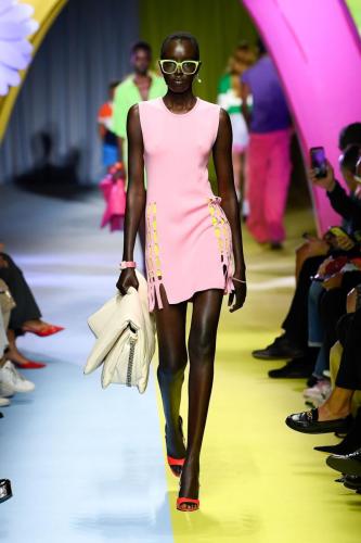Benetton SS24 catwalk press look18
