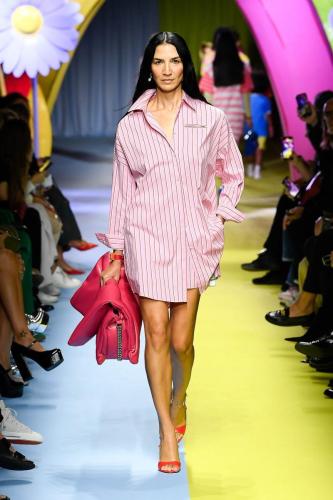 Benetton SS24 catwalk press look26