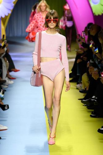 Benetton SS24 catwalk press look28