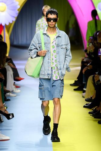 Benetton SS24 catwalk press look44