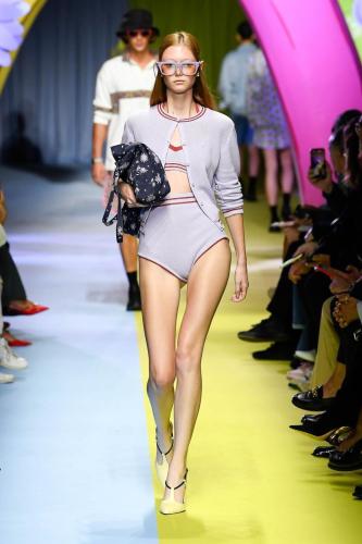 Benetton SS24 catwalk press look49