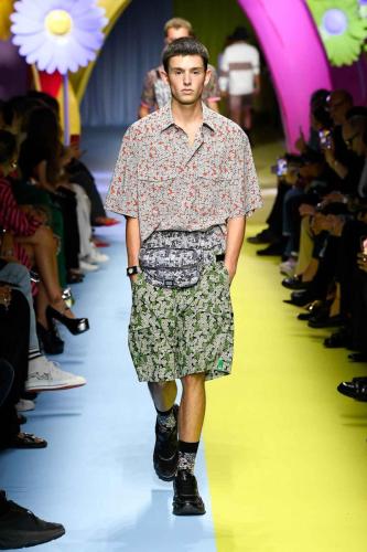 Benetton SS24 catwalk press look54