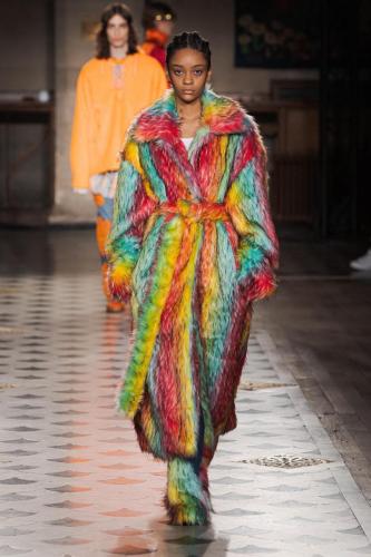 Bluemarble fw23 runway press look08
