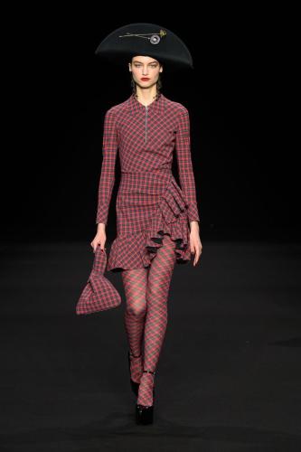 CHIARA-BONI-La-Petite-Robe Fashion-Show Fall-Winter-24-25 -17