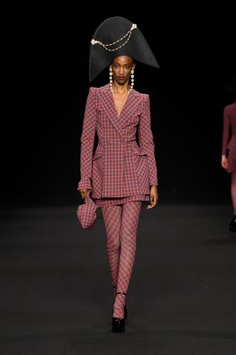 CHIARA-BONI-La-Petite-Robe Fashion-Show Fall-Winter-24-25 -18