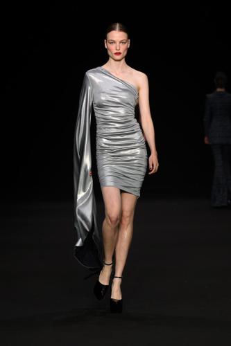 CHIARA-BONI-La-Petite-Robe Fashion-Show Fall-Winter-24-25 -32