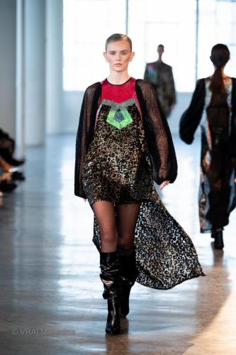 CustoRunwayFW24-070