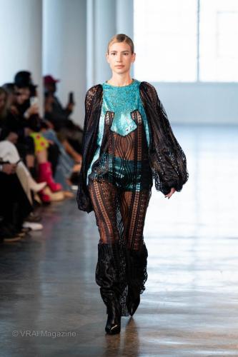 CustoRunwayFW24-080