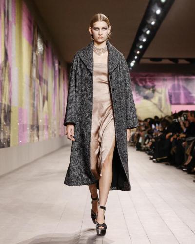 DIOR HCS23 015