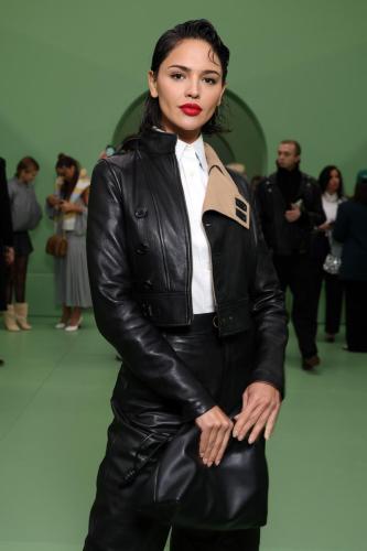Loewe : Front Row - Paris Fashion Week - Womenswear Fall/Winter 2024-2025