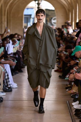 FCW ss27 runway press look 28-9