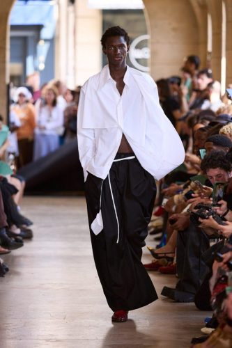 FCW ss27 runway press look 36-37