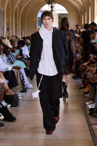FCW ss27 runway press look 38-39