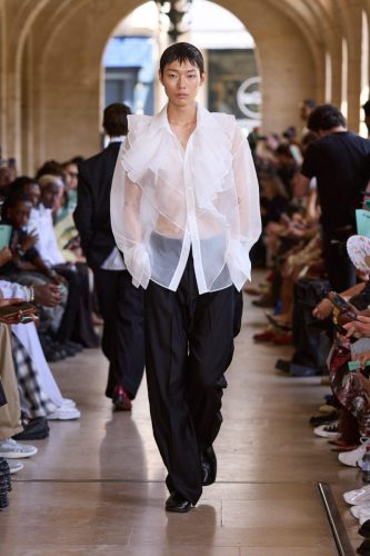 FCW ss27 runway press look 39-1