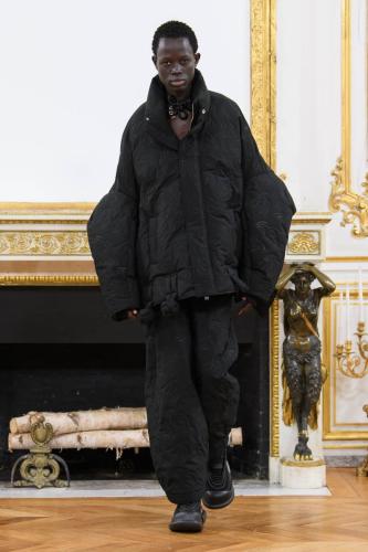 Feng Chen Wang FW23 Look17