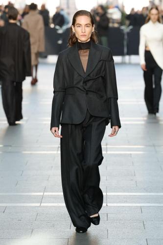 Gauchere fw23 runway PRESS look11