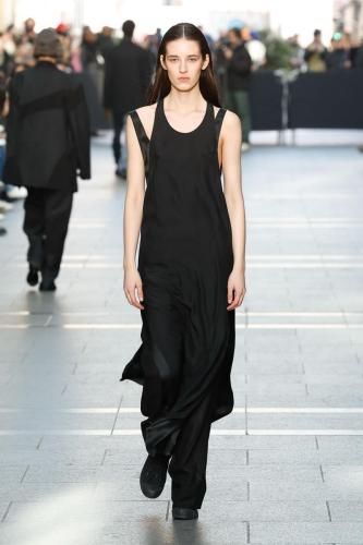 Gauchere fw23 runway PRESS look18