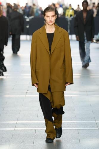 Gauchere fw23 runway PRESS look19