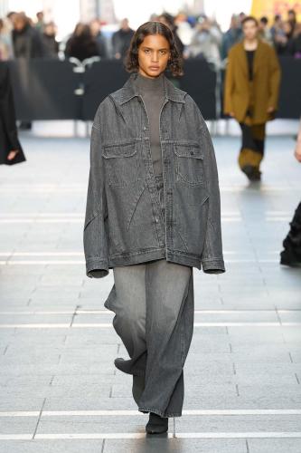 Gauchere fw23 runway PRESS look22