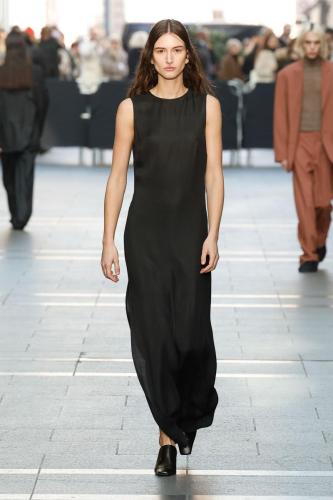 Gauchere fw23 runway PRESS look30