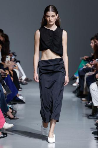 Gauchere ss24 runway press look25