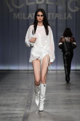 ICEBERG FASHIONSHOW SS24 Look-15