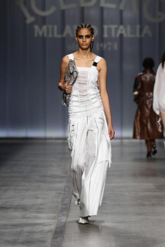 ICEBERG FASHIONSHOW SS24 Look-16