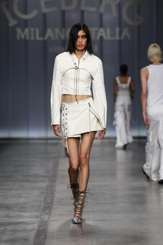 ICEBERG FASHIONSHOW SS24 Look-18