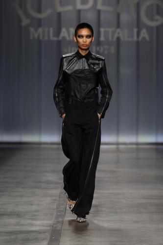ICEBERG FASHIONSHOW SS24 Look-2
