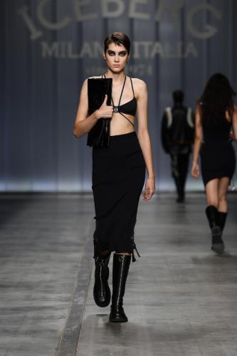 ICEBERG FASHIONSHOW SS24 Look-38
