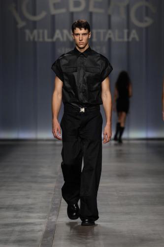 ICEBERG FASHIONSHOW SS24 Look-39