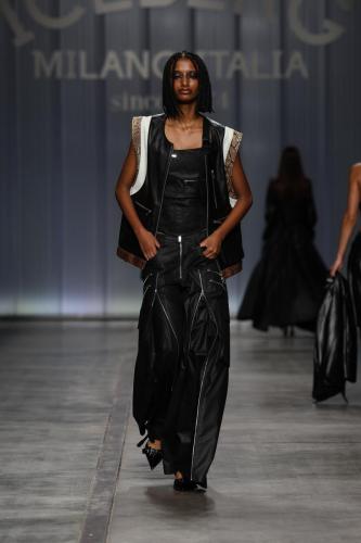ICEBERG FASHIONSHOW SS24 Look-44