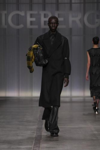 ICEBERG FW24 SHOW LOOK-29